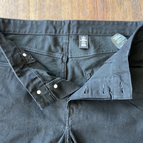 Men’s Slim Fit Black Denim Shorts Size 34 - Picture 3 of 7